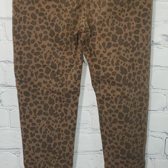 American Eagle Next Level Stretcg Curvy Super Hi-Rise Jegging Leopard Jeans Sz 8 - Picture 7 of 13